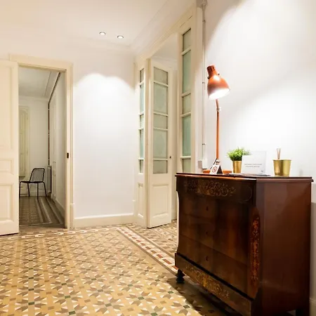 B42 - Modernist Apartment For Large Groups In Eixample Barcelona Exterior photo