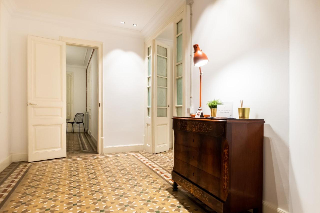 B42 - Modernist For Large Groups In Eixample Barcelona