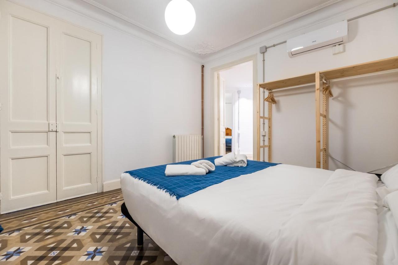 B42 - Modernist For Large Groups In Eixample Barcelona