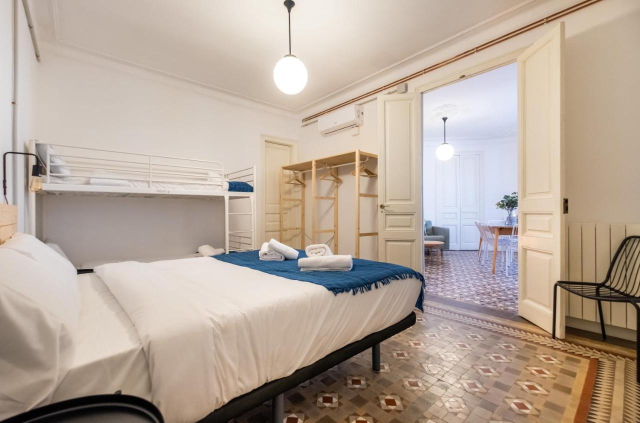 Apartment B42 - Modernist For Large Groups In Eixample Barcelona
