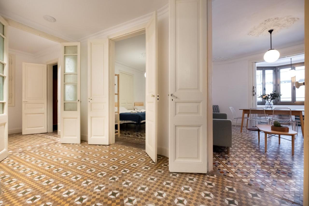 Apartment B42 - Modernist For Large Groups In Eixample